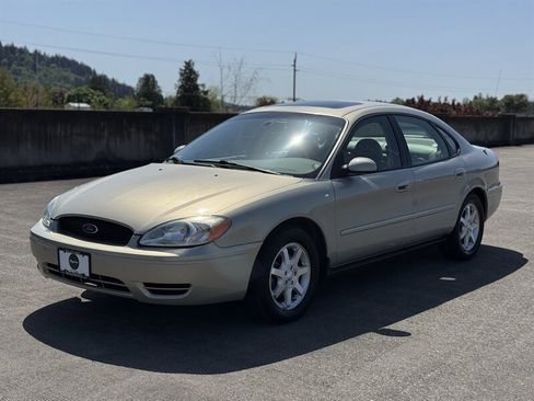 Used 2007 Ford Taurus SEL image 1
