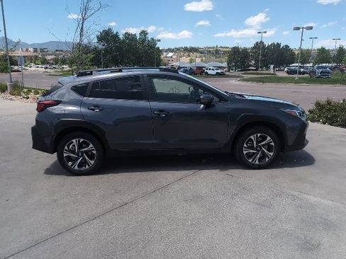 Used 2025 Subaru Crosstrek 2.5i Premium AWD/4WD image 9