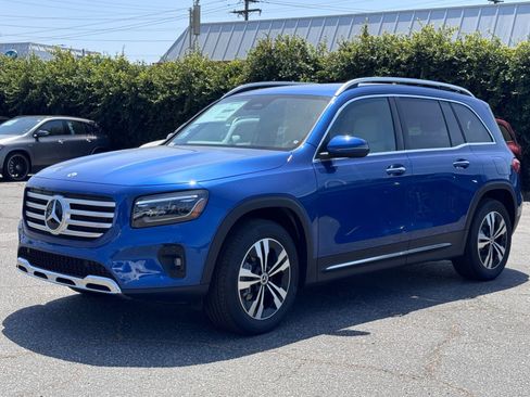 New 2025 Mercedes-Benz GLB 250 4MATIC image 7