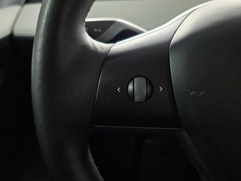 Used 2023 Tesla Model Y Long Range AWD/4WD image 11
