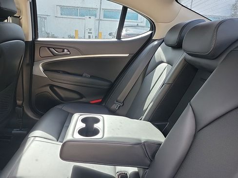 Used 2023 Genesis G70 2.0T image 21