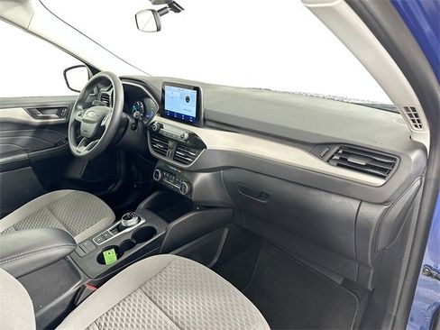 Used 2022 Ford Escape SE image 25