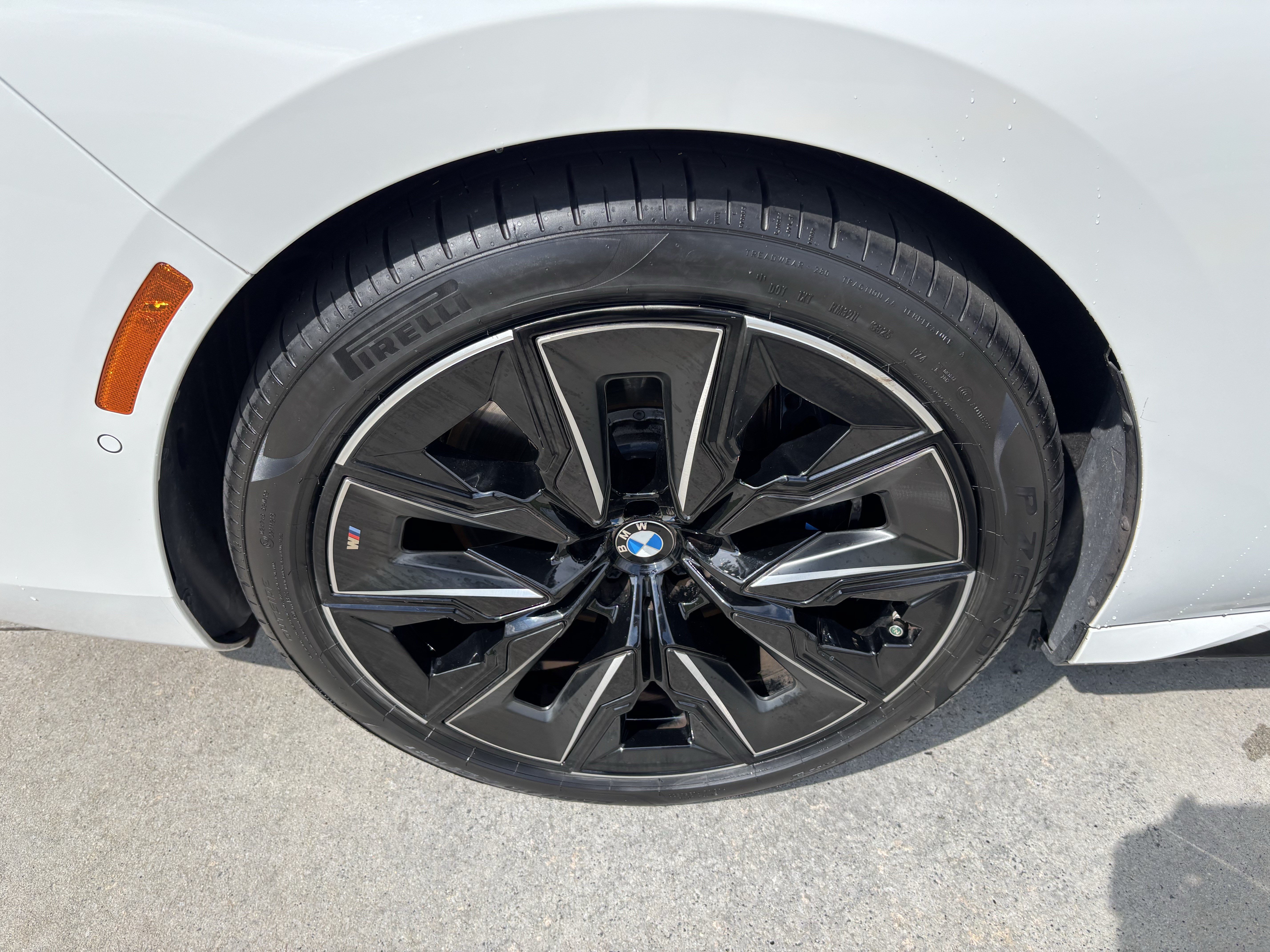 Certified 2024 BMW i7 xDrive60 AWD/4WD image 13