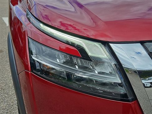 Certified 2022 Nissan Pathfinder SL image 10