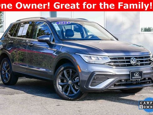 Used 2024 Volkswagen Tiguan SE image 1