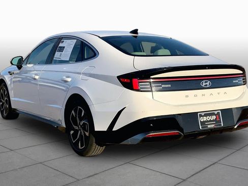 Used 2025 Hyundai Sonata SEL FWD image 11