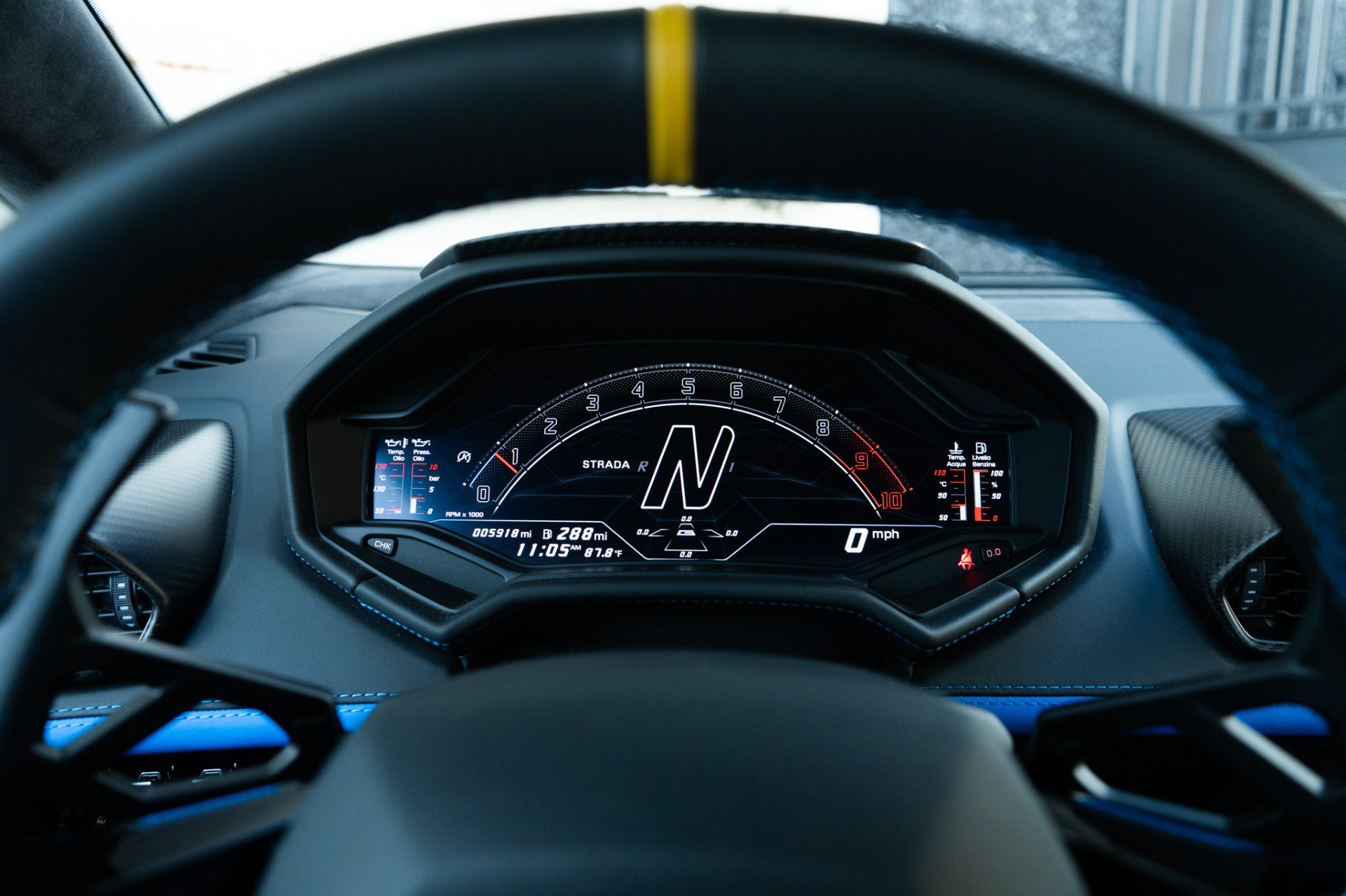 Used 2023 Lamborghini Huracan Tecnica RWD image 11