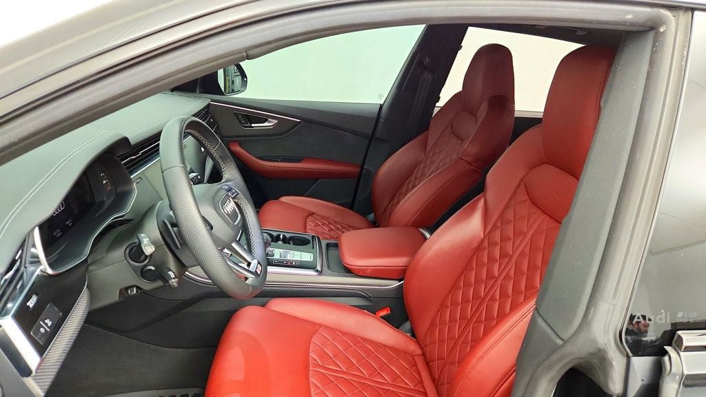 Used 2024 Audi SQ8 Premium Plus AWD/4WD image 39