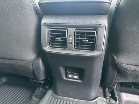 Used 2025 Toyota RAV4 XLE image 23