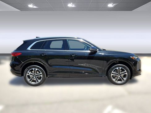Used 2025 Audi Q5 Premium w/ Convenience Package AWD/4WD image 8