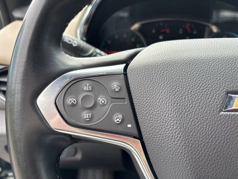 Used 2023 Chevrolet Traverse LT AWD/4WD image 23