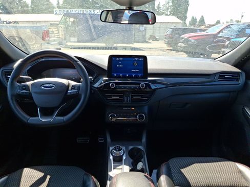 Used 2023 Ford Escape ST-Line AWD/4WD image 6