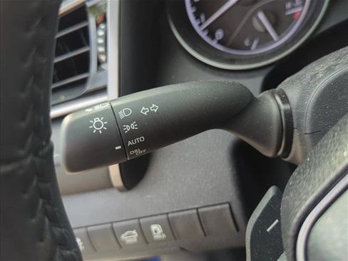 Used 2023 Toyota Camry SE FWD image 15