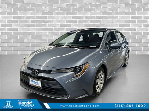 Used 2023 Toyota Corolla LE image 1