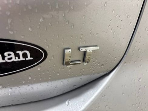Used 2019 Chevrolet Equinox LT w/ Driver Convenience Package FWD image 12