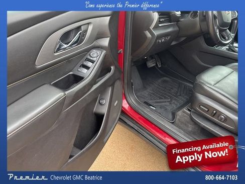 Used 2019 Chevrolet Traverse LT w/ LT Premium Package FWD image 13