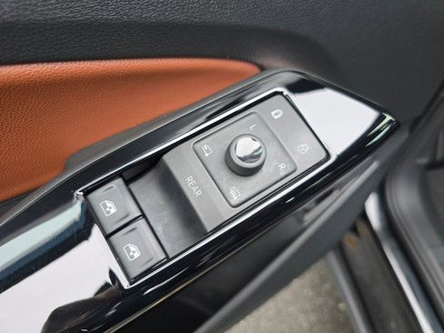 Used 2022 Volkswagen ID.4 Pro S image 25