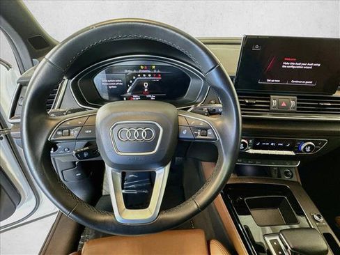 Used 2025 Audi Q5 2.0T Premium Plus w/ Premium Plus Package AWD/4WD image 11