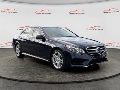 Used 2014 Mercedes-Benz E 550 4MATIC Sedan image 5