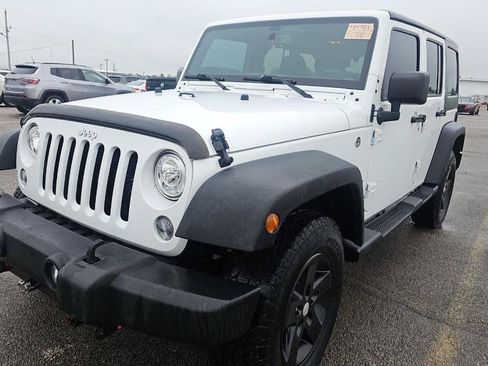 Used 2018 Jeep Wrangler Unlimited Sport S AWD/4WD image 3