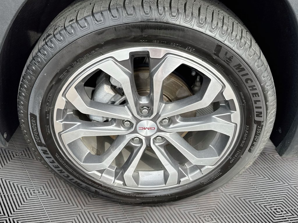 Used 2021 GMC Terrain SLT w/ LPO, Floor Liner Package AWD/4WD image 29