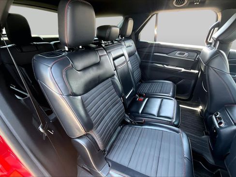 Used 2026 Ford Explorer ST-Line w/ Premium Package RWD image 18