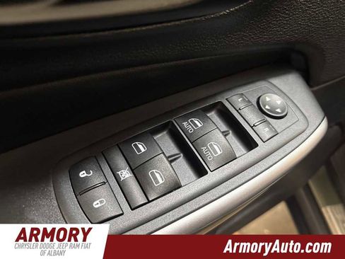 Used 2021 Jeep Cherokee Latitude Lux w/ Sun & Sound Group image 8