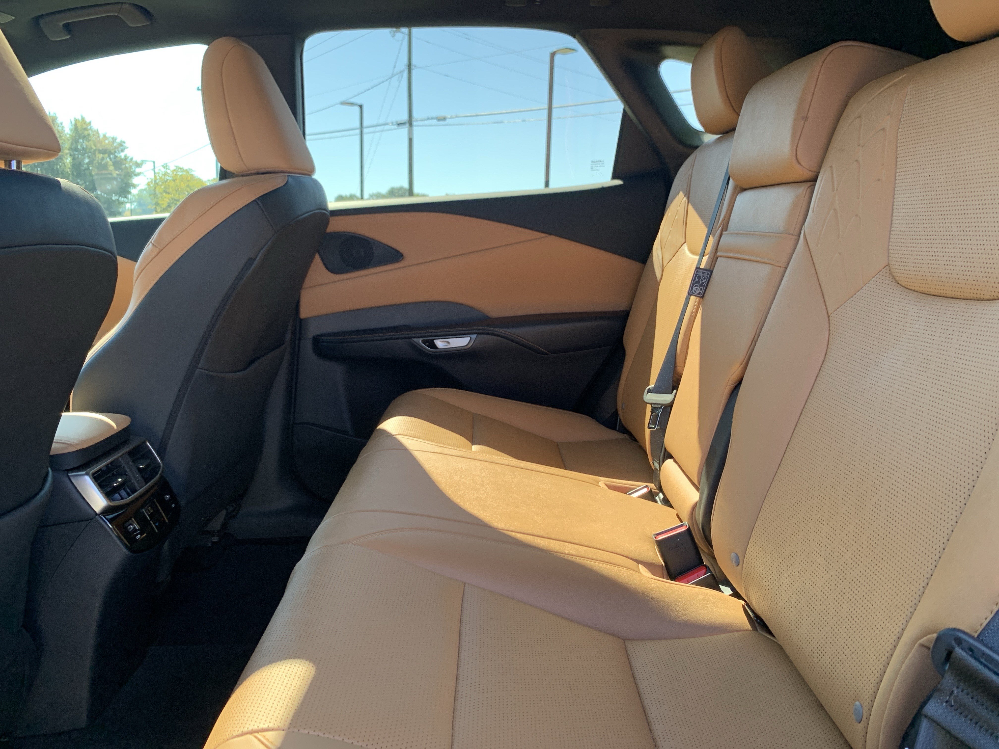 Used 2024 Lexus RX 350 Premium Plus w/ Convenience Package FWD image 32