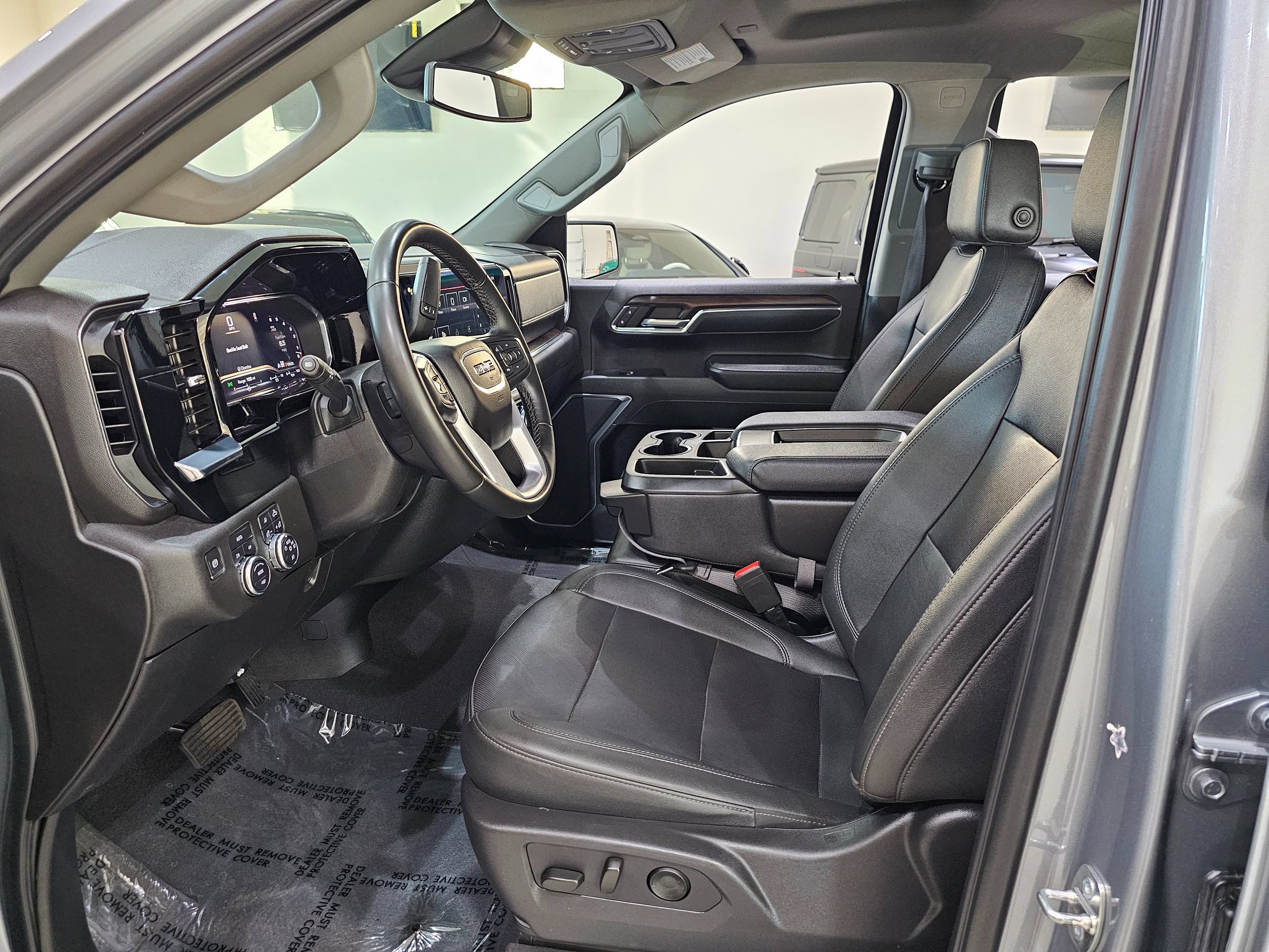 Used 2024 GMC Sierra 1500 SLT AWD/4WD image 16