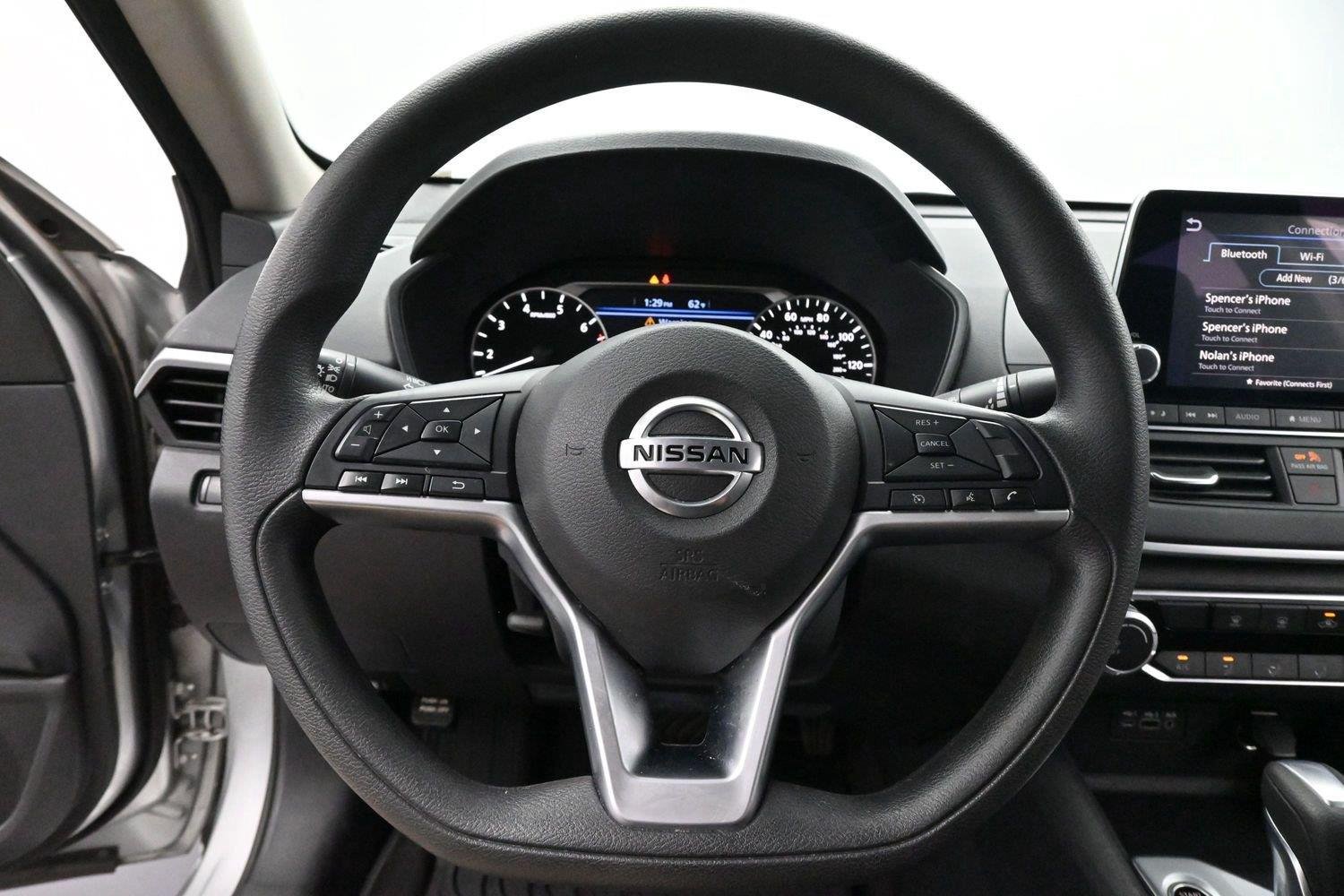 Used 2022 Nissan Altima 2.5 SV FWD image 14