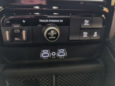 New 2026 RAM 1500 4x4 Crew Cab image 26