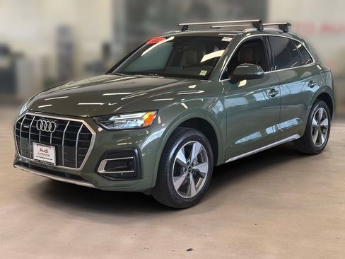 Used 2024 Audi Q5 2.0T Premium w/ Convenience Package AWD/4WD image 3