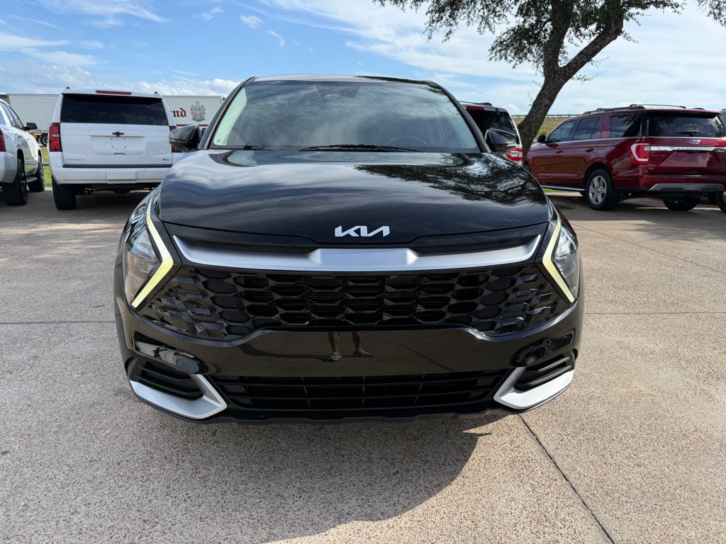 Used 2023 Kia Sportage EX FWD image 2