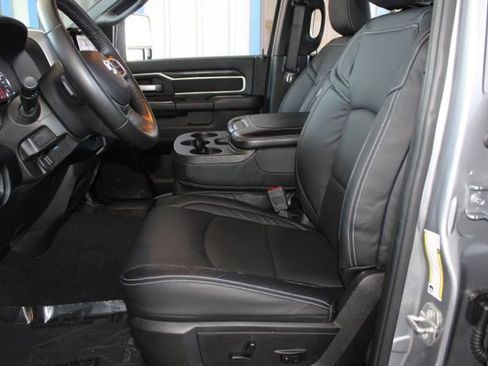 Used 2024 RAM 2500 Big Horn w/ Sport Appearance Package image 22