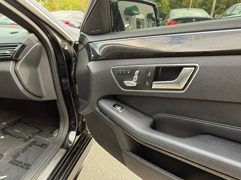 Used 2014 Mercedes-Benz E 350 Sedan image 38