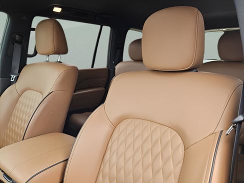 Used 2024 INFINITI QX80 Sensory image 20