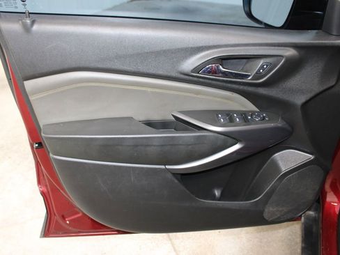 Used 2024 Chevrolet Trax ACTIV w/ Driver Confidence Package image 16