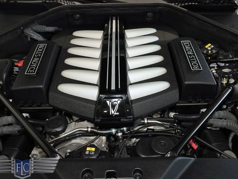Used 2015 Rolls-Royce Wraith RWD image 34