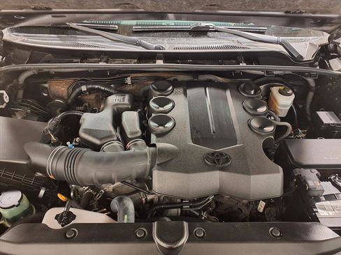 Used 2020 Toyota 4Runner SR5 Premium image 30