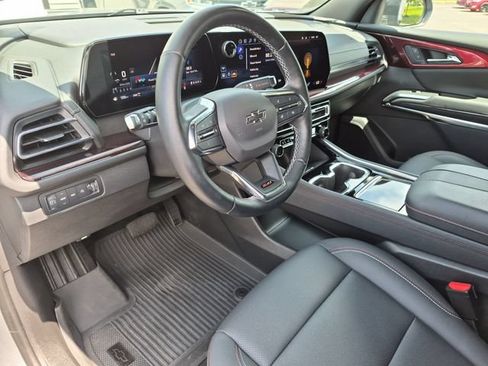 Used 2024 Chevrolet Traverse Z71 w/ LPO, Floor Liner Package AWD/4WD image 12