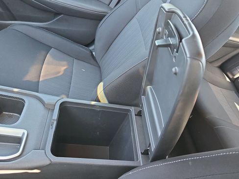 Used 2025 Nissan Sentra SV FWD image 33
