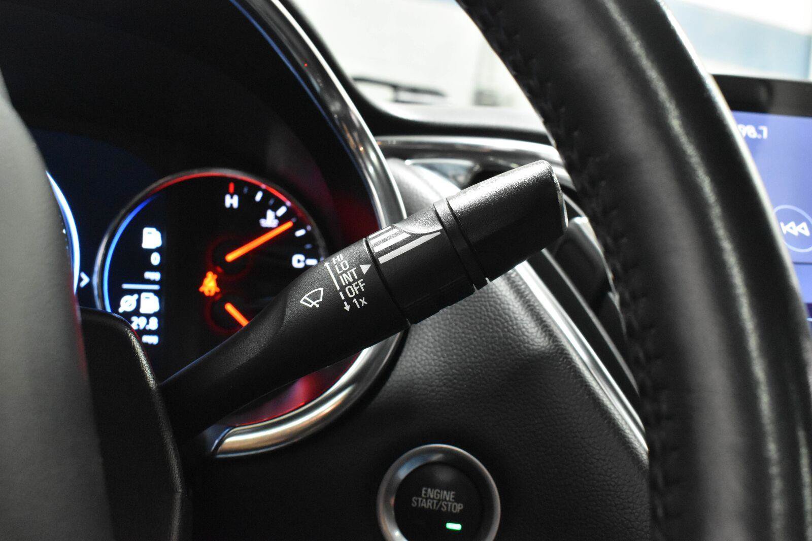 Used 2022 Chevrolet Malibu Premier FWD image 13