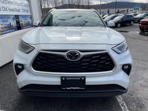 Used 2022 Toyota Highlander XLE image 7