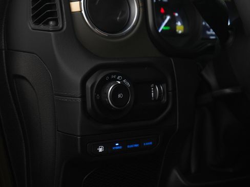 Used 2024 Jeep Wrangler High Altitude AWD/4WD image 23
