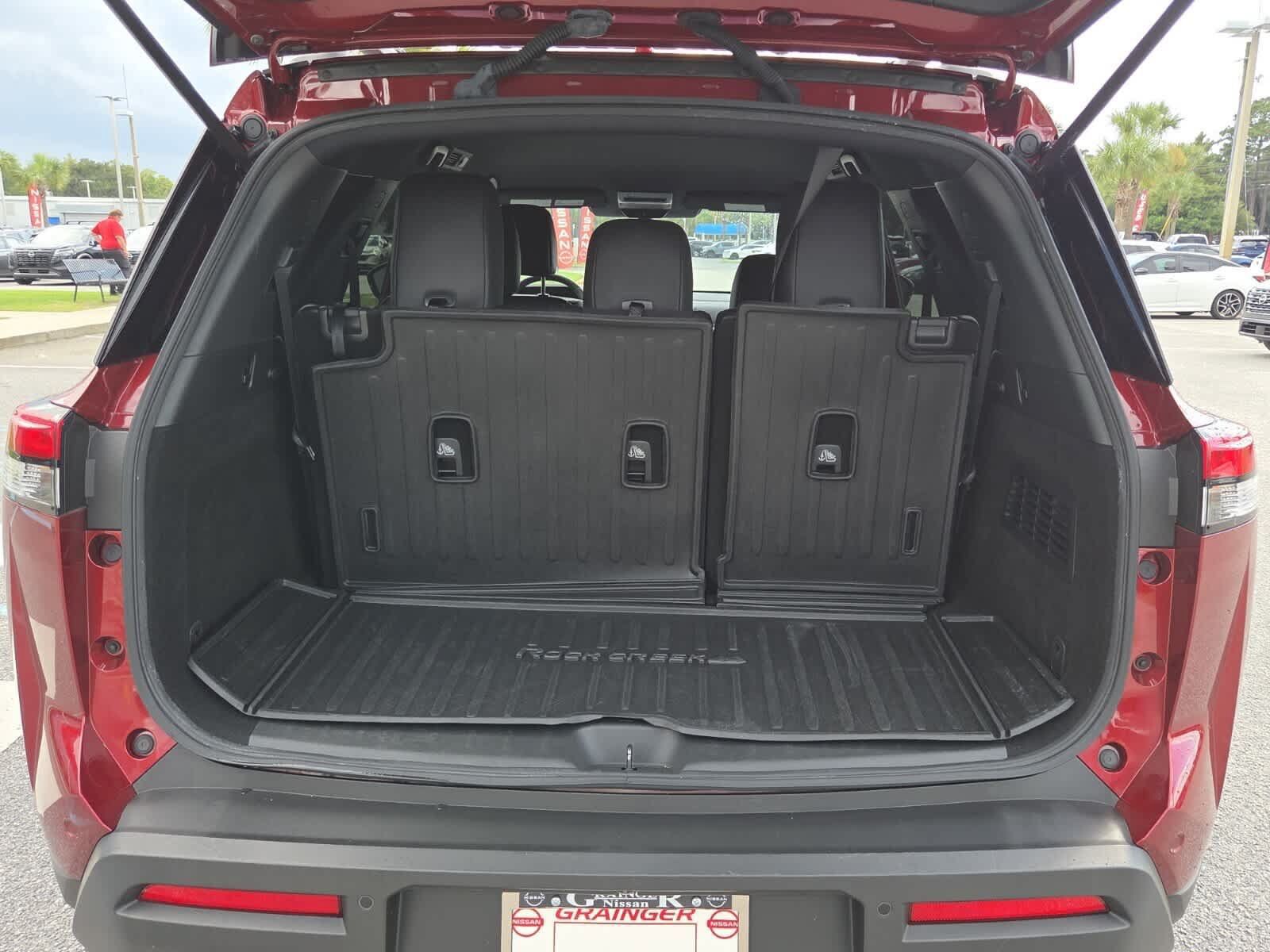Used 2024 Nissan Pathfinder Rock Creek AWD/4WD image 6