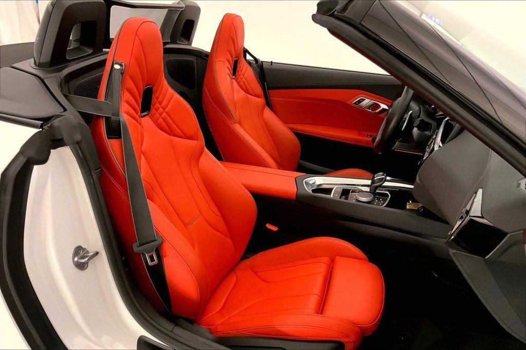 Certified 2023 BMW Z4 M40i w/ Premium Package RWD image 6
