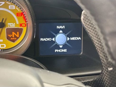 Used 2014 Ferrari 458 Spider image 15