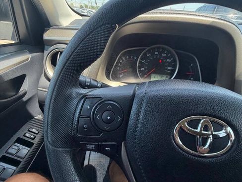 Used 2013 Toyota RAV4 XLE AWD/4WD image 61