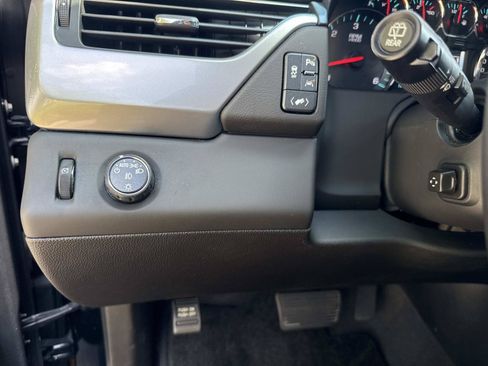 Used 2019 Chevrolet Tahoe Premier w/ RST Edition RWD image 32