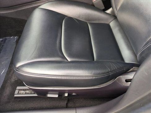 Used 2019 Tesla Model 3 Mid Range image 16